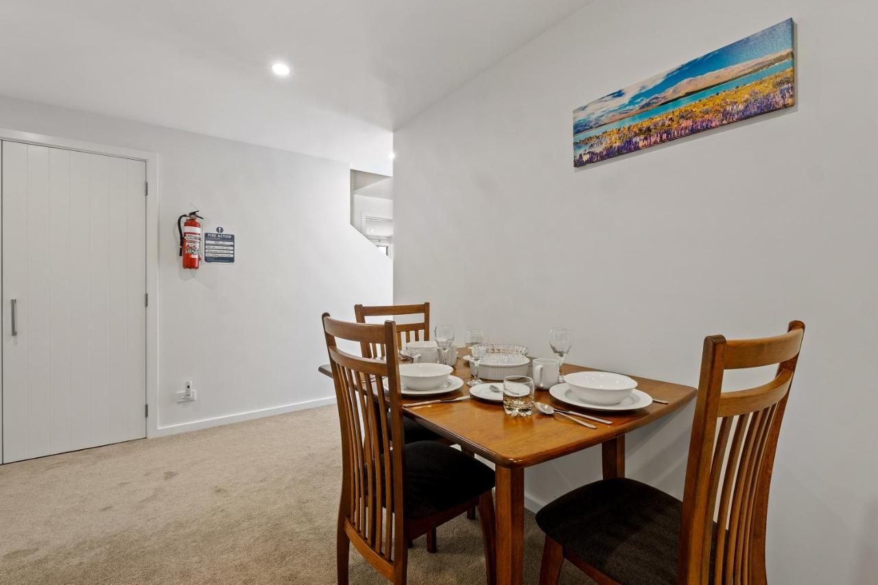 Queenstown Lake Views - Downstairs Apartment Esterno foto